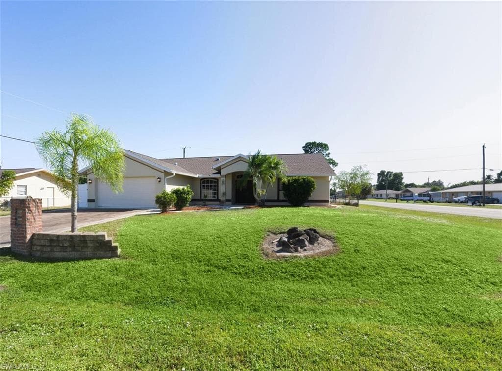 18447 Camellia RD FORT MYERS, FL 33967