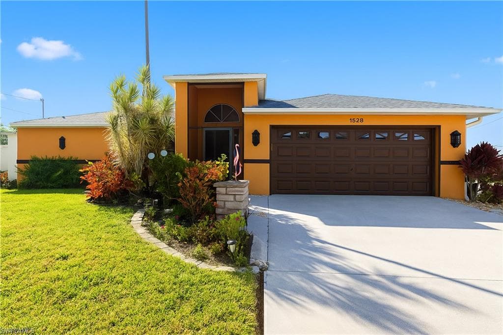 1528 NW 17th TER CAPE CORAL, FL 33993