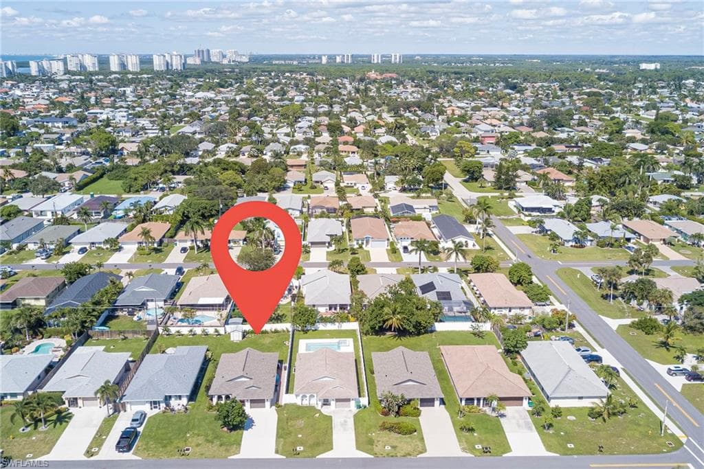 577 98th AVE N NAPLES, FL 34108