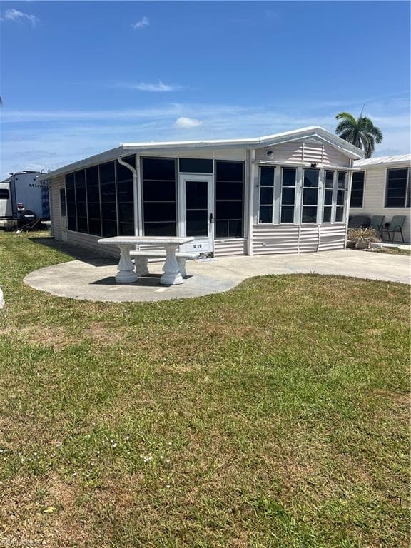11064 Sunlight LN FORT MYERS, FL 33908