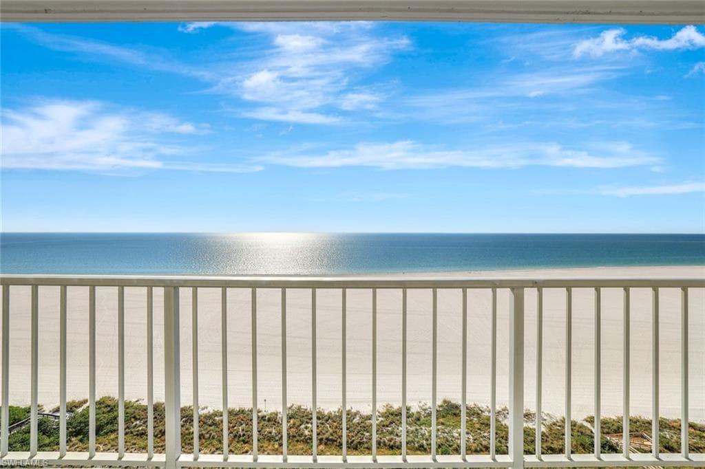 140 SEAVIEW CT PH 1803N MARCO ISLAND, FL 34145