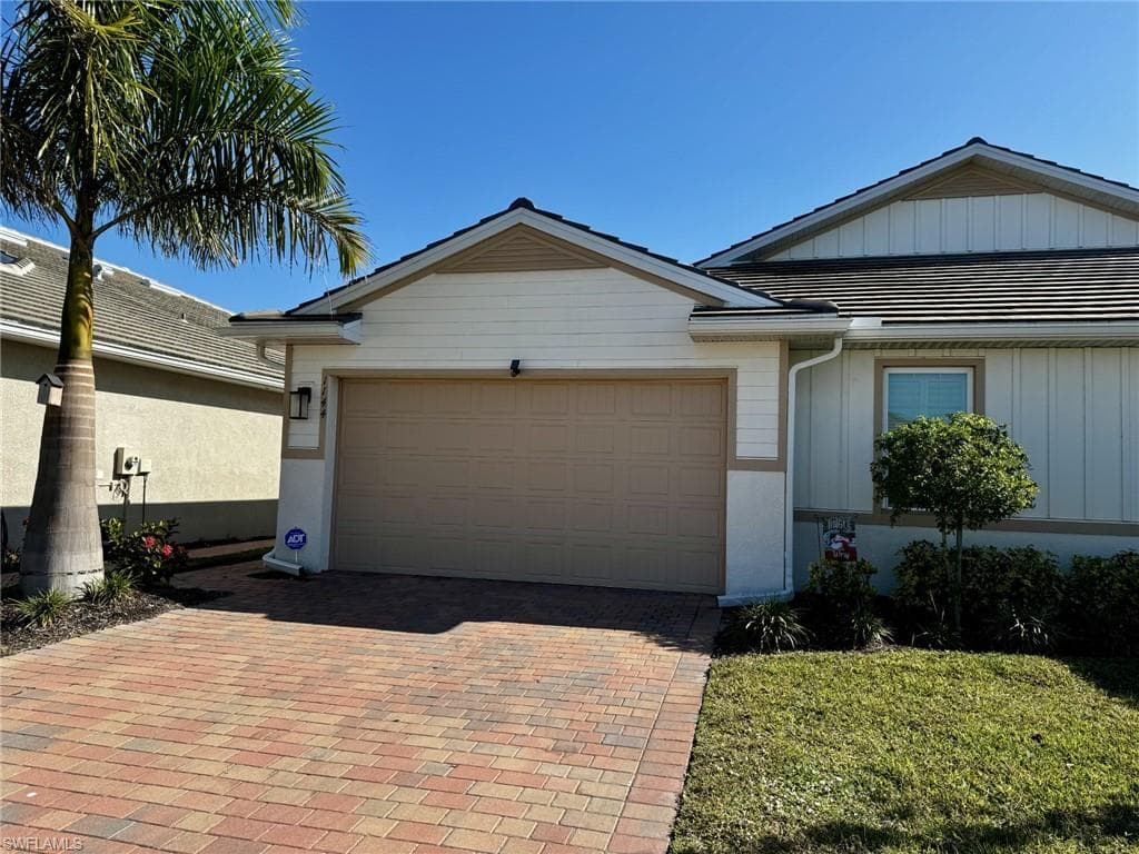 1144 Enbrook LOOP NAPLES, FL 34114