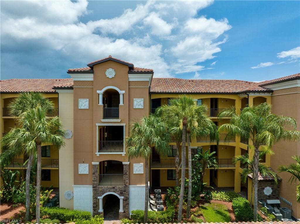 9560 Trevi CT 4815 NAPLES, FL 34113