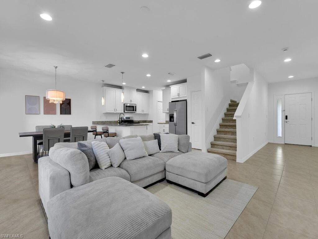 12526 Laurel Cove DR FORT MYERS, FL 33913