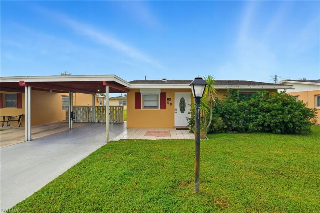 2210 Orchid RD E LEHIGH ACRES, FL 33936