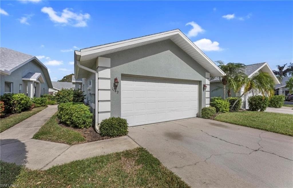 1749 Royal CIR 1701 NAPLES, FL 34112
