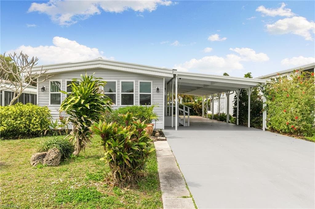 57 San Remo CIR NAPLES, FL 34112