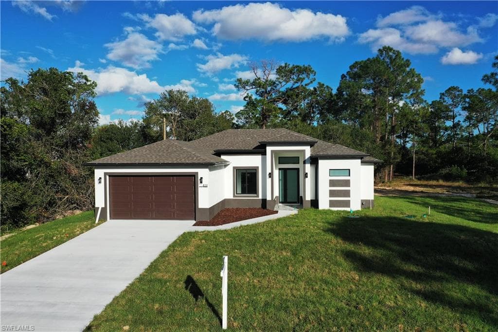 820 Fitch AVE LEHIGH ACRES, FL 33972