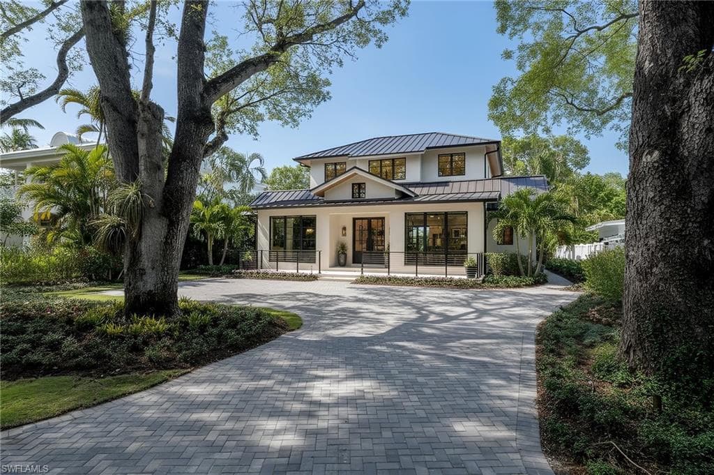 349 2nd AVE N NAPLES, FL 34102