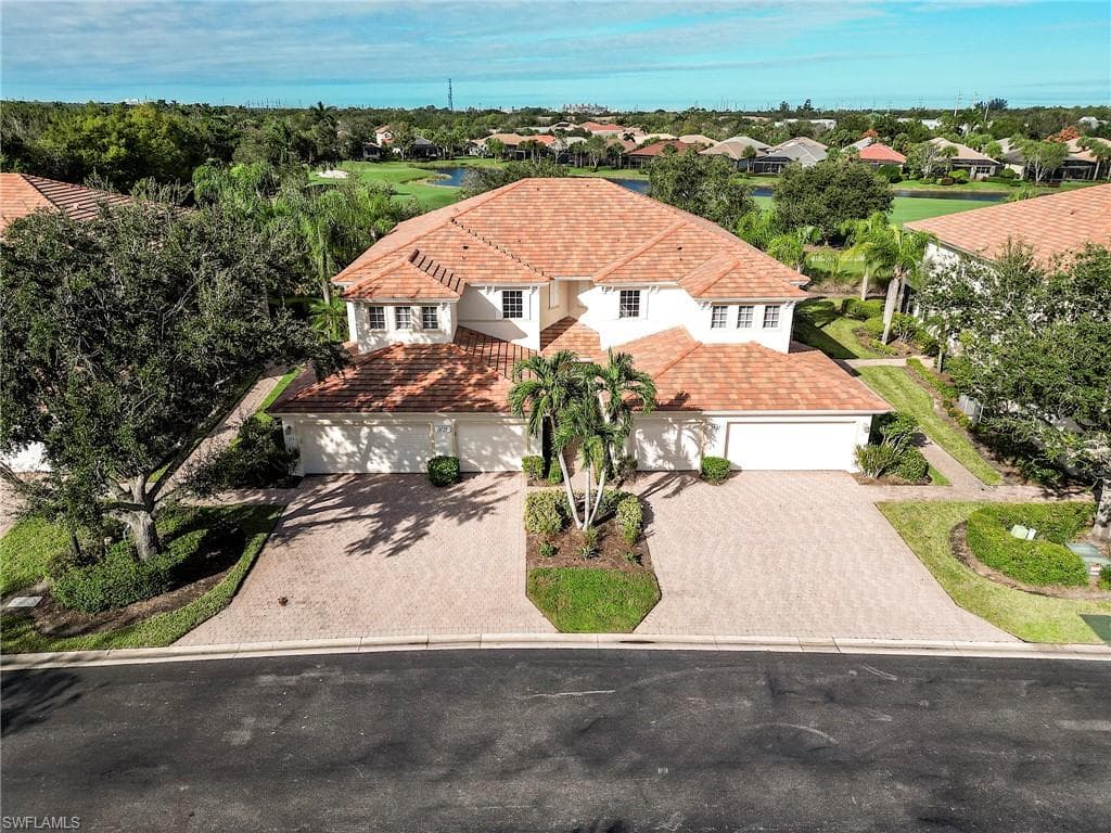 3131 Meandering WAY 102 FORT MYERS, FL 33905