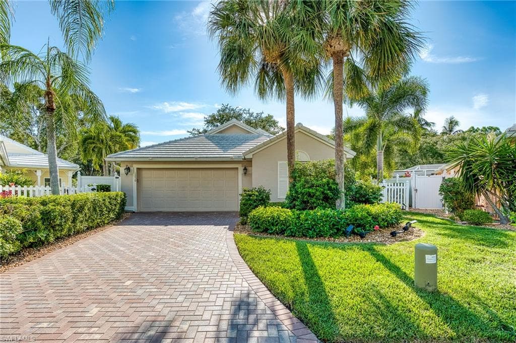 1250 Silverstrand DR NAPLES, FL 34110