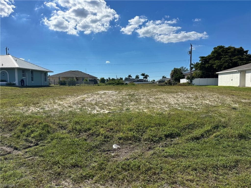 3030 SW 15th PL CAPE CORAL, FL 33914