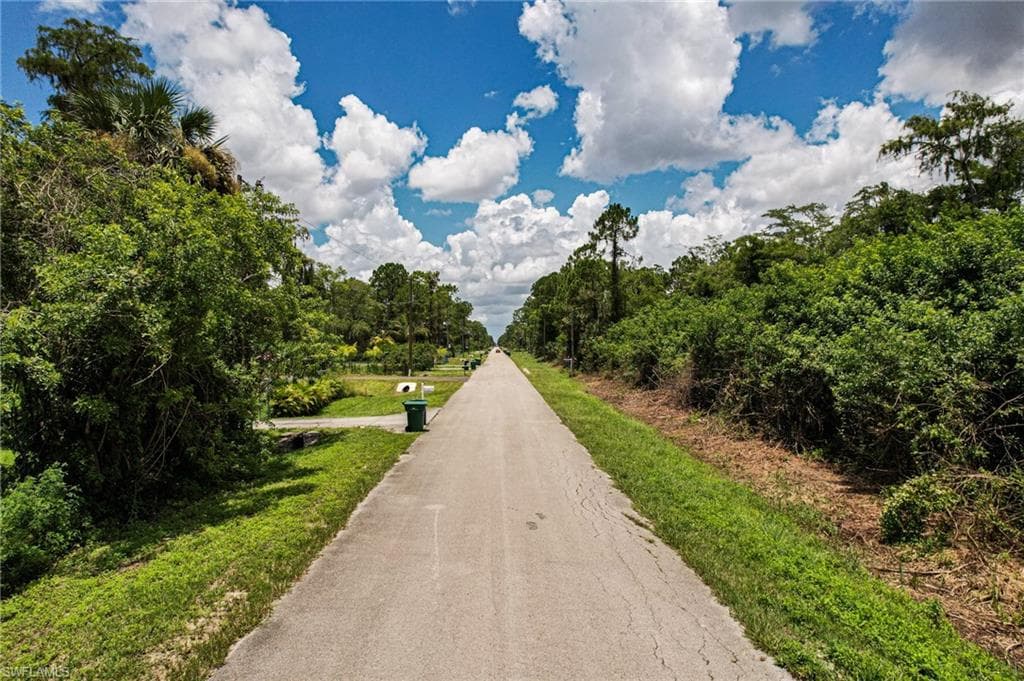 XXXX 16 AVE NE NAPLES, FL 34120