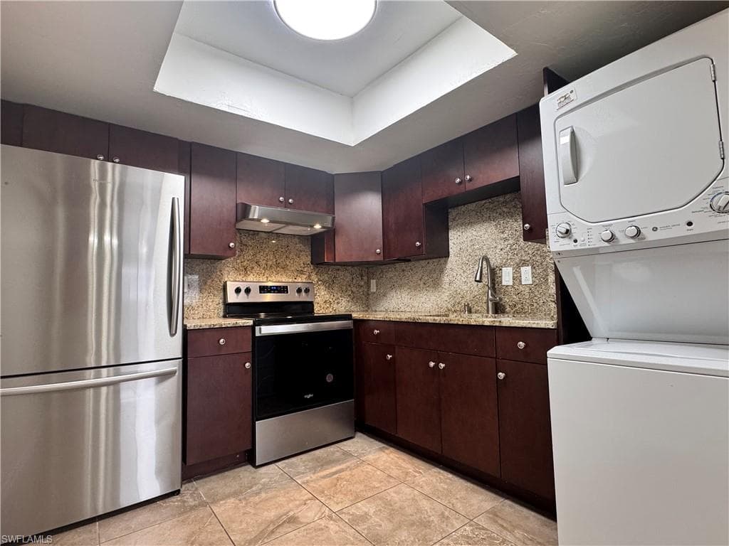 10111 Sandy Hollow LN 407 BONITA SPRINGS, FL 34135