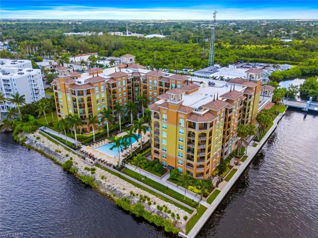 2825 Palm Beach BLVD 203 FORT MYERS, FL 33916