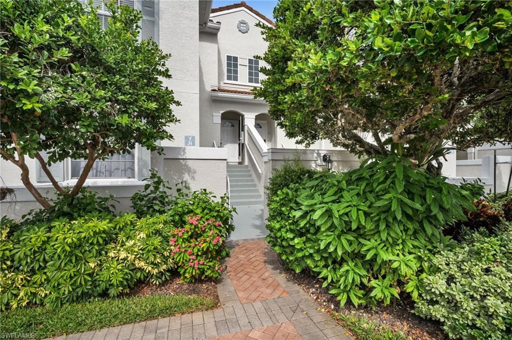 8370 Excalibur CIR J4 NAPLES, FL 34108