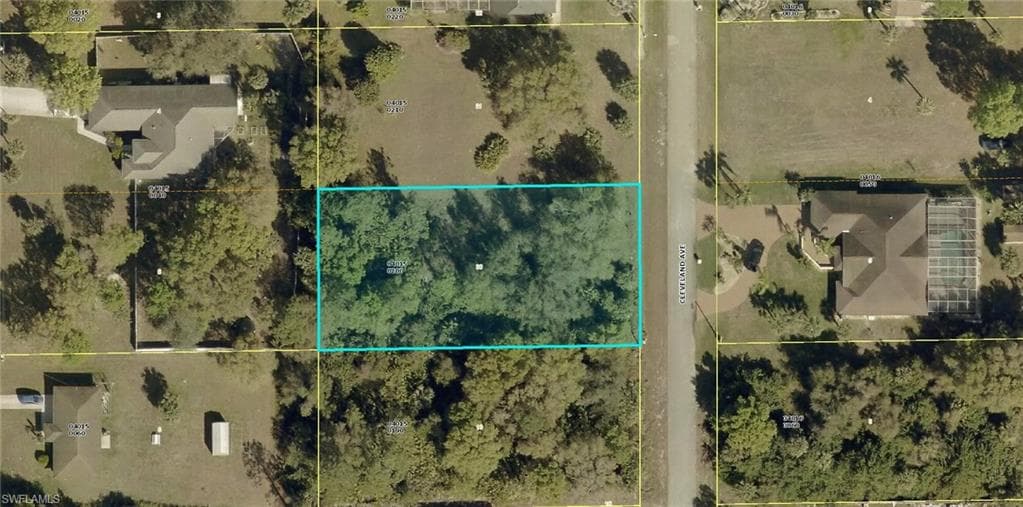 515 Cleveland AVE LEHIGH ACRES, FL 33972