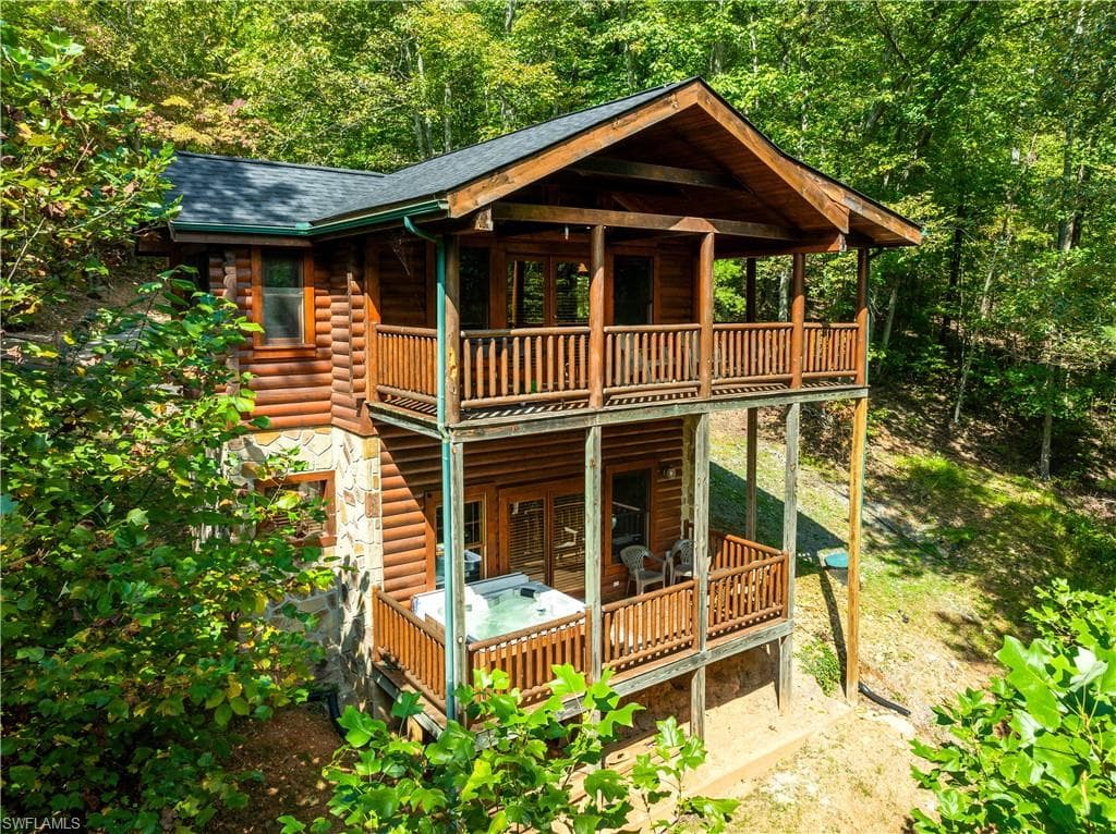 4062 Chamberlain LN OUT OF AREA, TN 37862