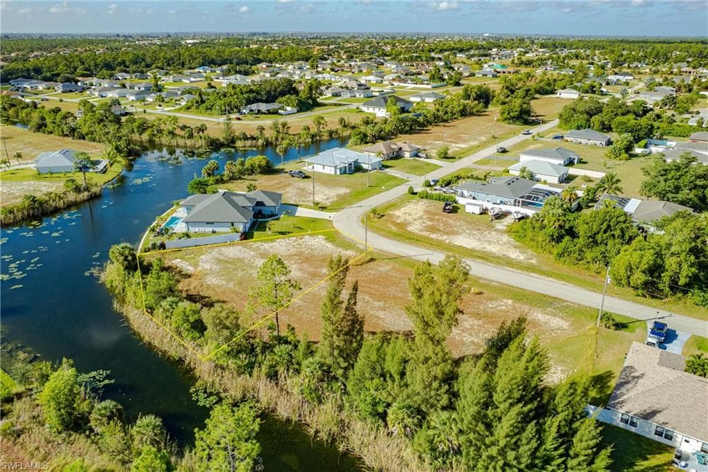 3301 NE 15th PL CAPE CORAL, FL 33909
