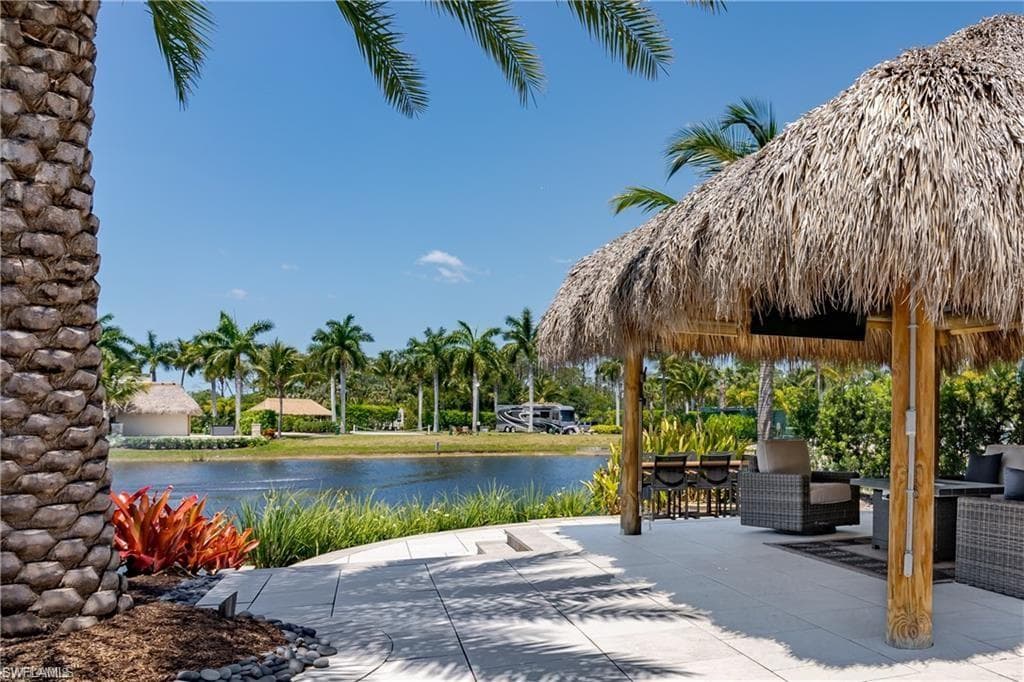 13461 Ladyfish LN NAPLES, FL 34114