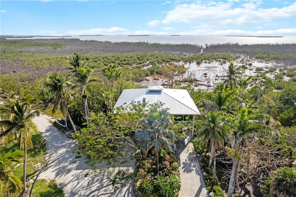 7377 Pineland RD BOKEELIA, FL 33922
