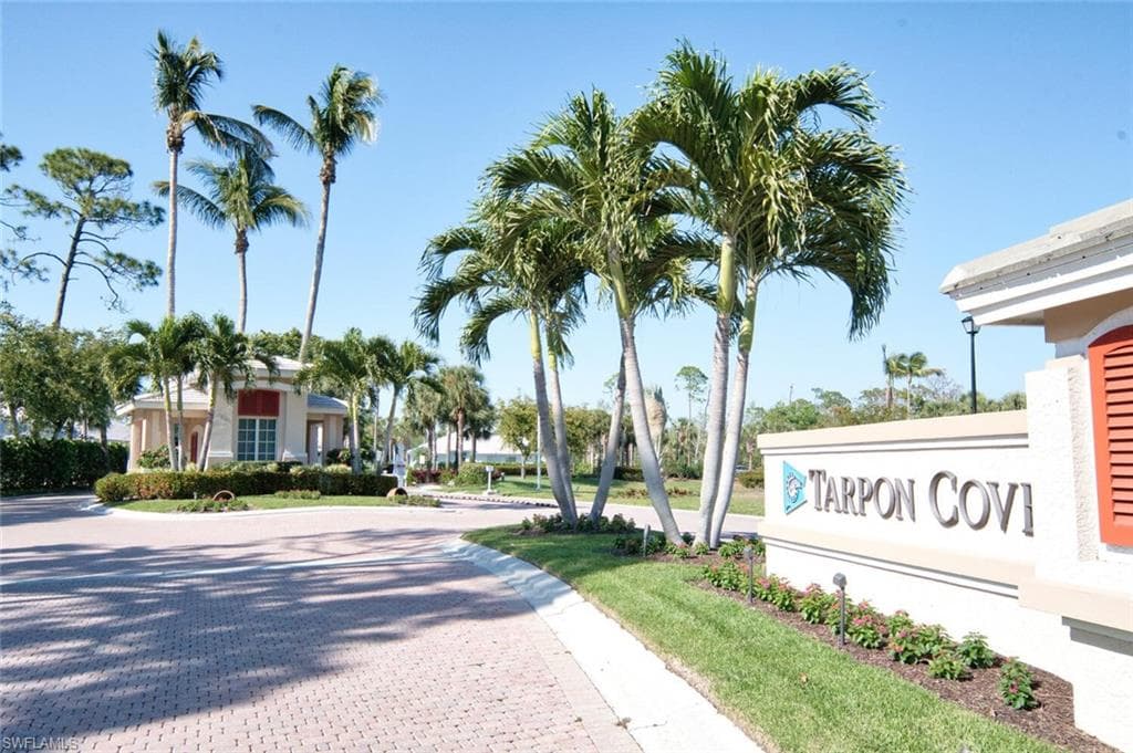 694 Catamaran CT NAPLES, FL 34110