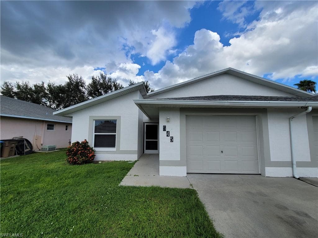 545 SE 6th TER CAPE CORAL, FL 33990
