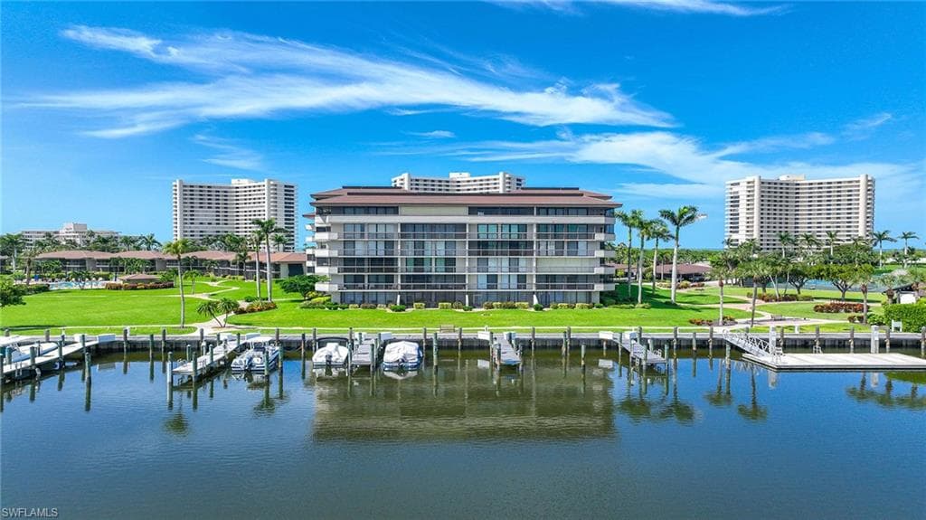 601 Seaview CT C-106 MARCO ISLAND, FL 34145