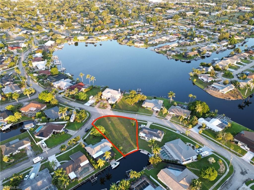 1763 Lakeview BLVD NORTH FORT MYERS, FL 33903
