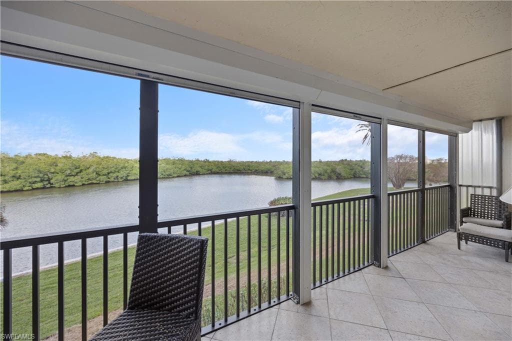 15 Bluebill AVE 103s NAPLES, FL 34108