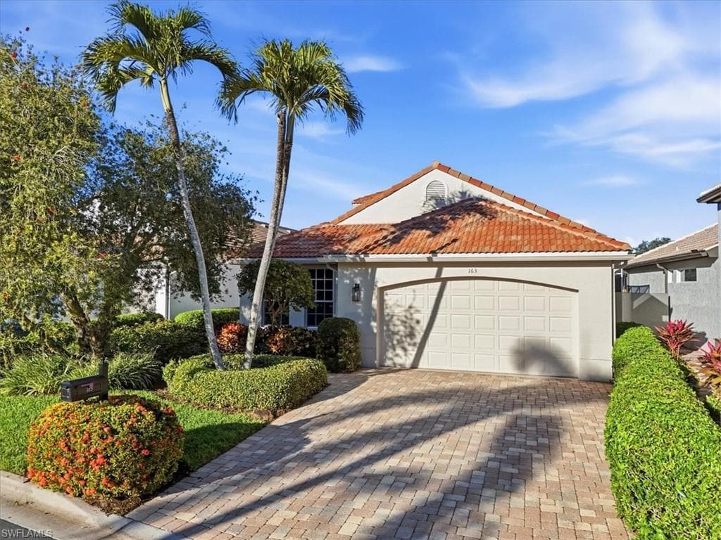 163 Vista LN NAPLES, FL 34119