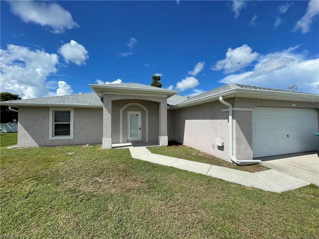 1005 SW 32nd TER CAPE CORAL, FL 33914
