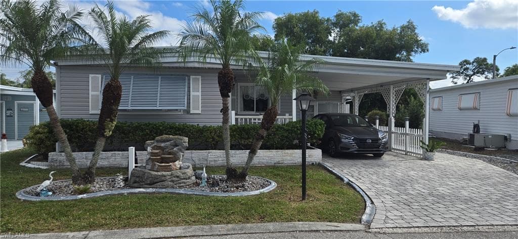 21 Nicklaus BLVD NORTH FORT MYERS, FL 33903