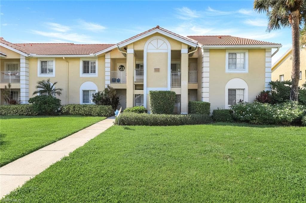 7767 Jewel LN 203 NAPLES, FL 34109