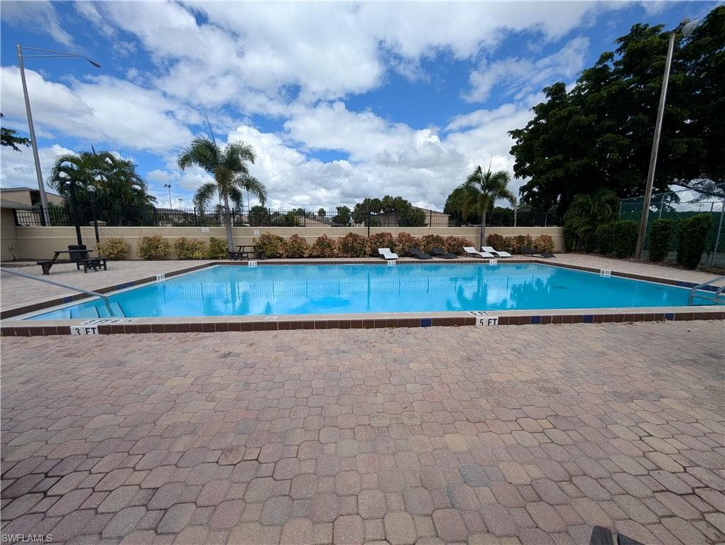 5305 Summerlin RD 514 FORT MYERS, FL 33919