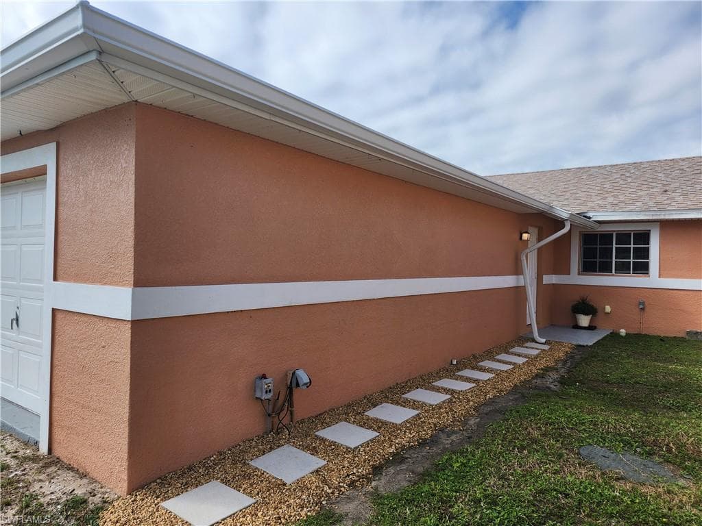 1114 Harry AVE S LEHIGH ACRES, FL 33973