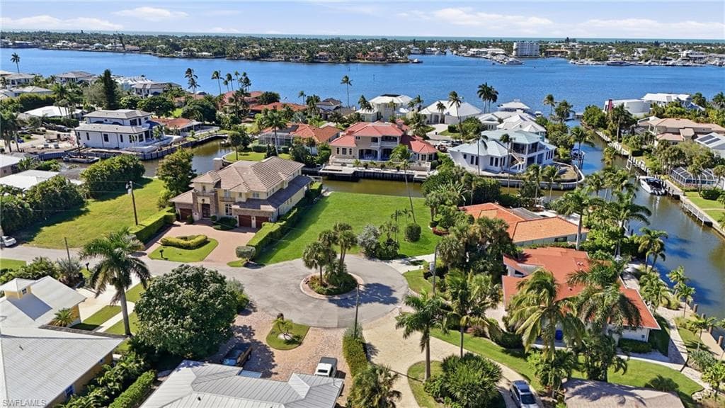 1510 Mullet LN NAPLES, FL 34102