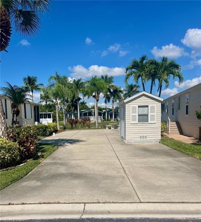 1262 Silver Lakes BLVD NAPLES, FL 34114