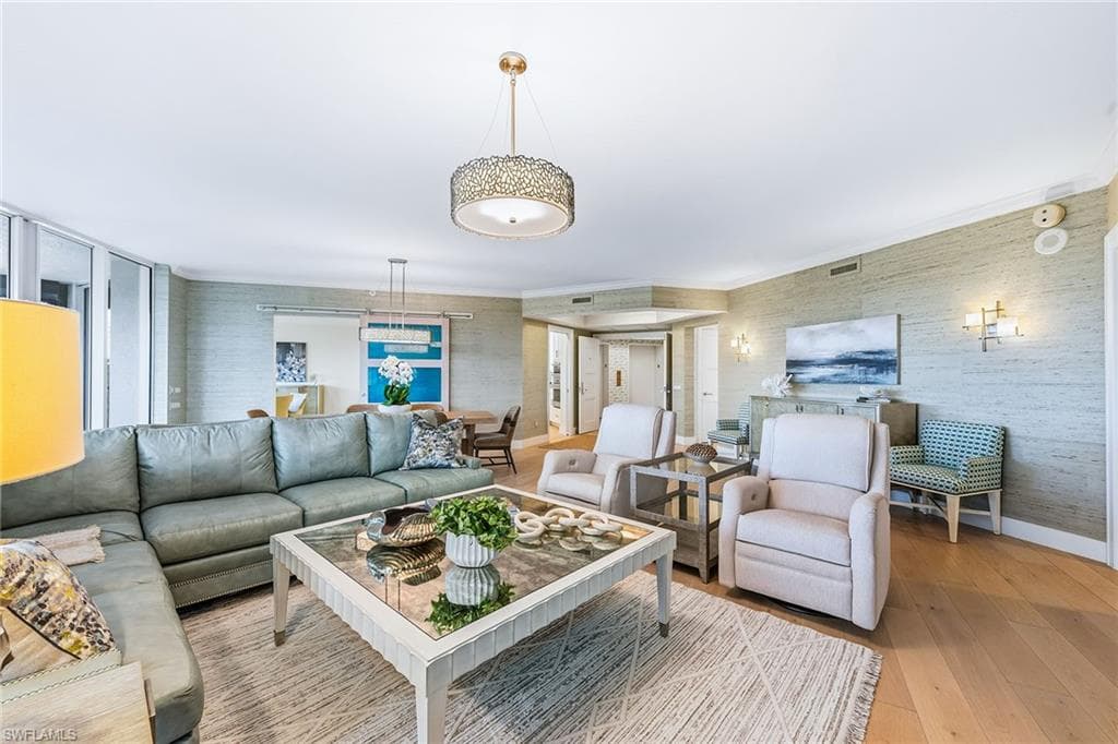 8930 Bay Colony DR 303 NAPLES, FL 34108