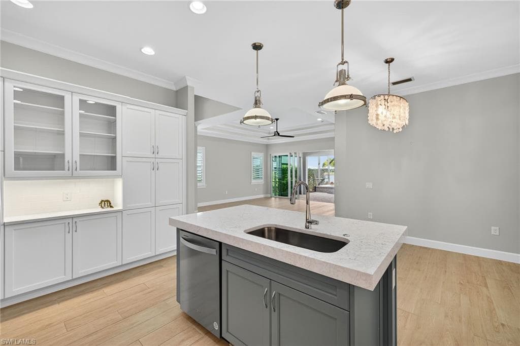 8904 Yucatan CT NAPLES, FL 34112