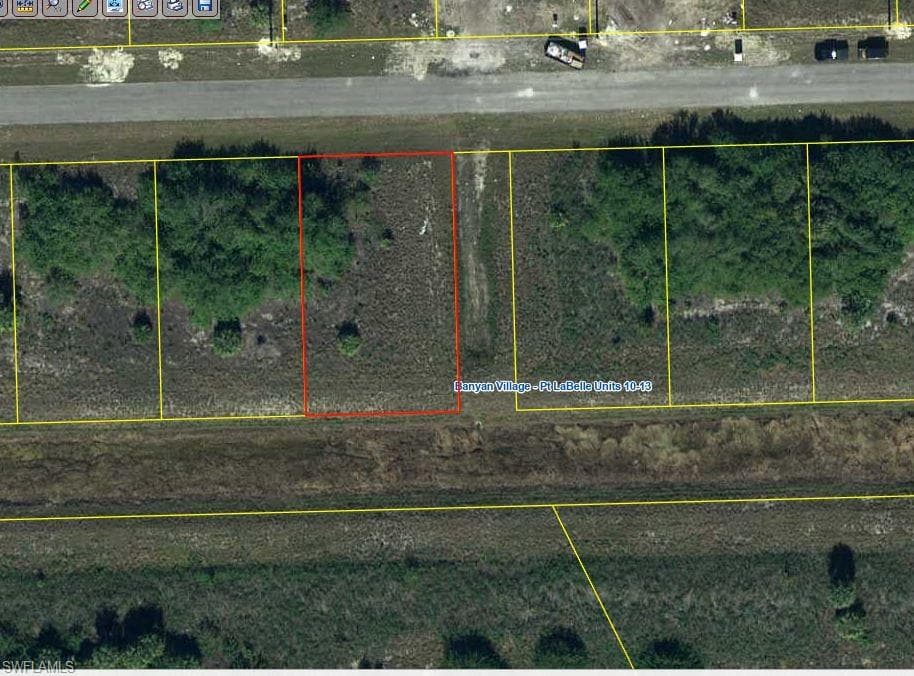 525 Glendale AVE LABELLE, FL 33935
