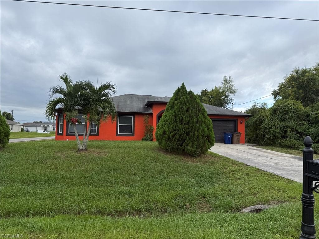 3401 25th ST SW LEHIGH ACRES, FL 33976