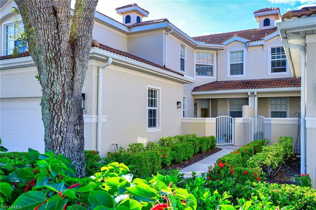 3303 Twilight LN 5101 NAPLES, FL 34109