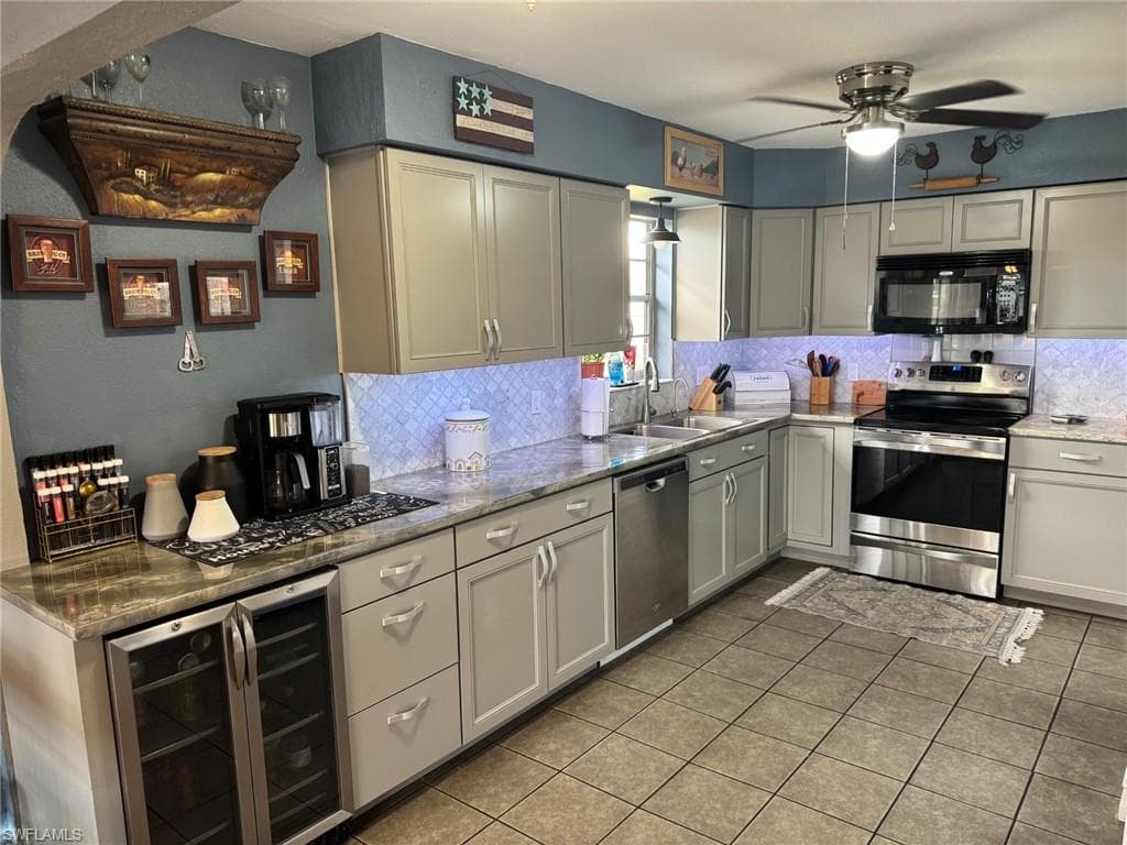 1941 NE 14th ST CAPE CORAL, FL 33909