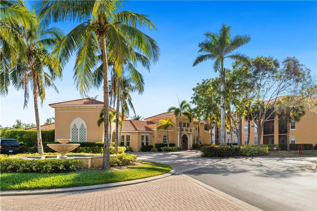 8687 River Homes LN 4307 BONITA SPRINGS, FL 34135