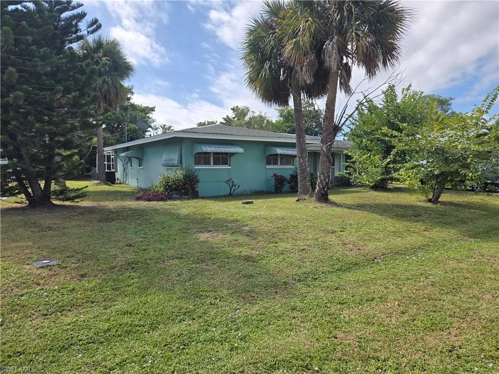 1750 Bikini CT CAPE CORAL, FL 33904