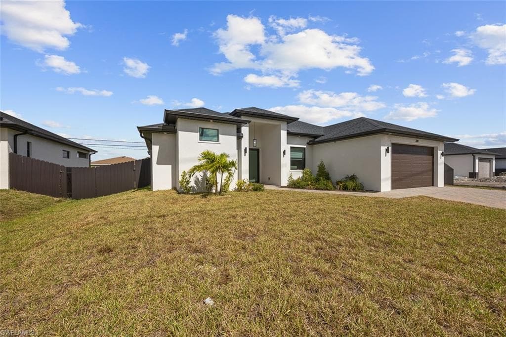 209 Kismet PKWY E CAPE CORAL, FL 33909