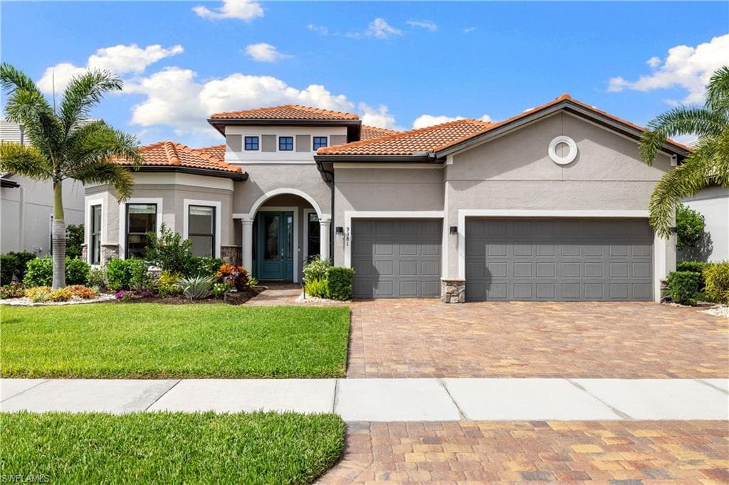 9381 Surfbird CT NAPLES, FL 34120