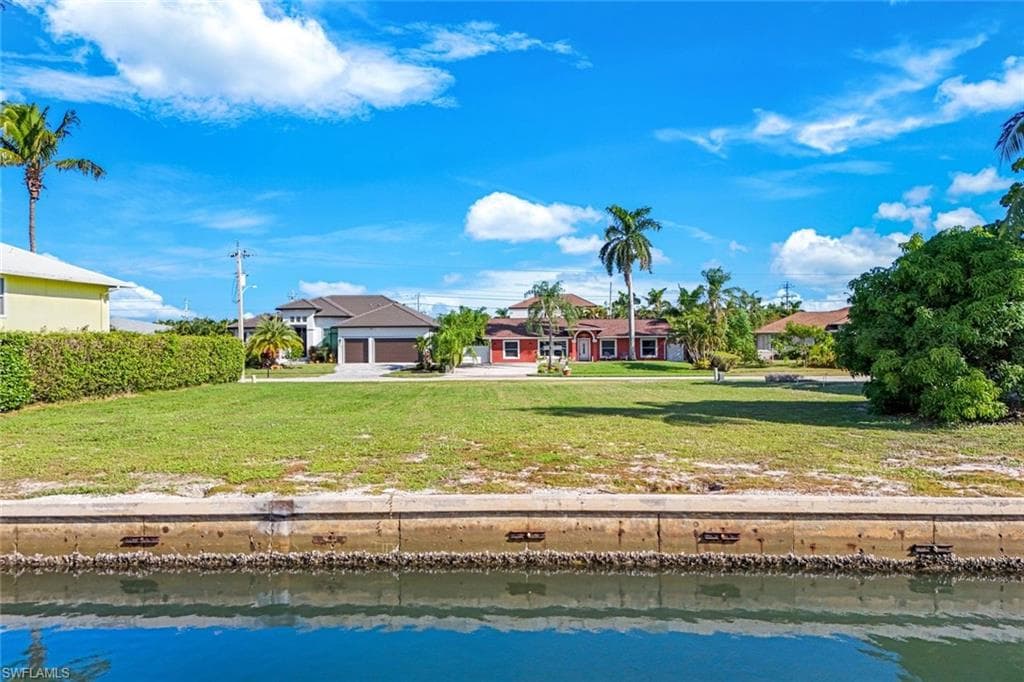 128 Bahama AVE MARCO ISLAND, FL 34145