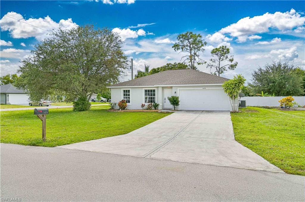 11658 Forest Mere DR BONITA SPRINGS, FL 34135
